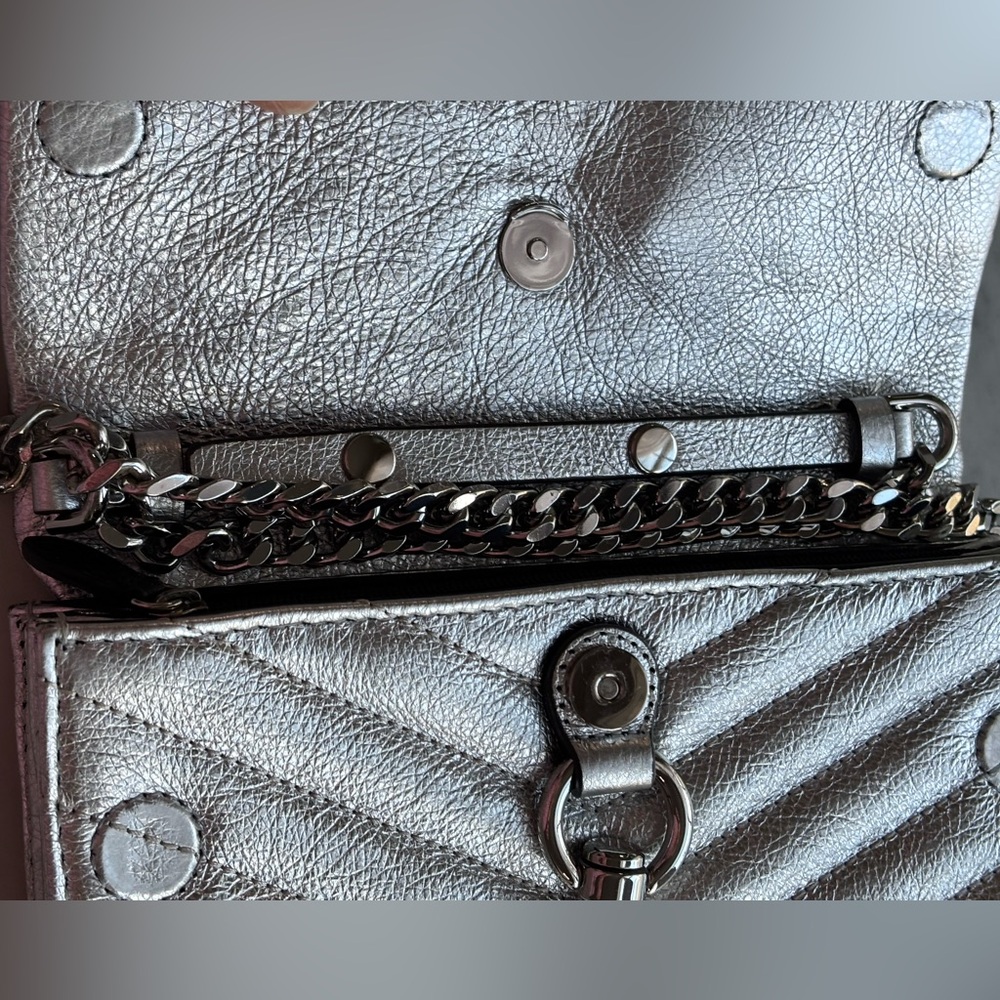 Rebecca Minkoff Silver Quilted Leather Crossbody Bag/Wallet on a Chain - Picture 13 of 16
